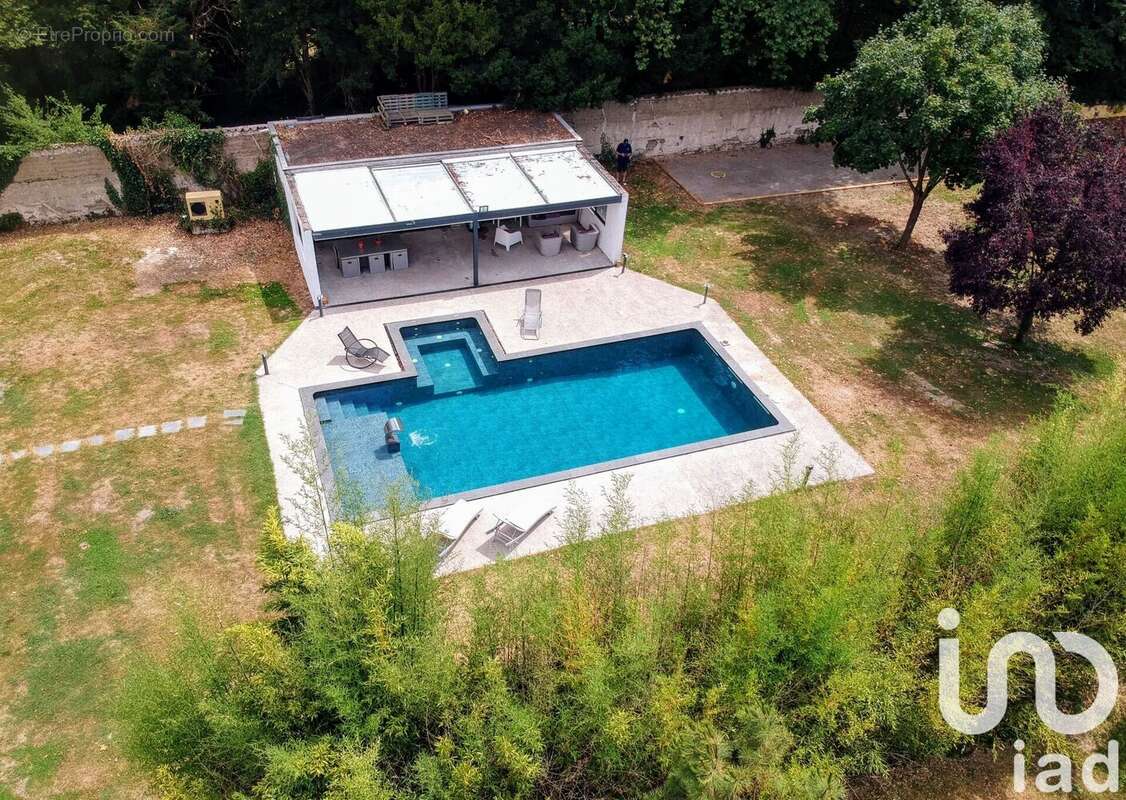 Photo 4 - Maison à VEAUCHE