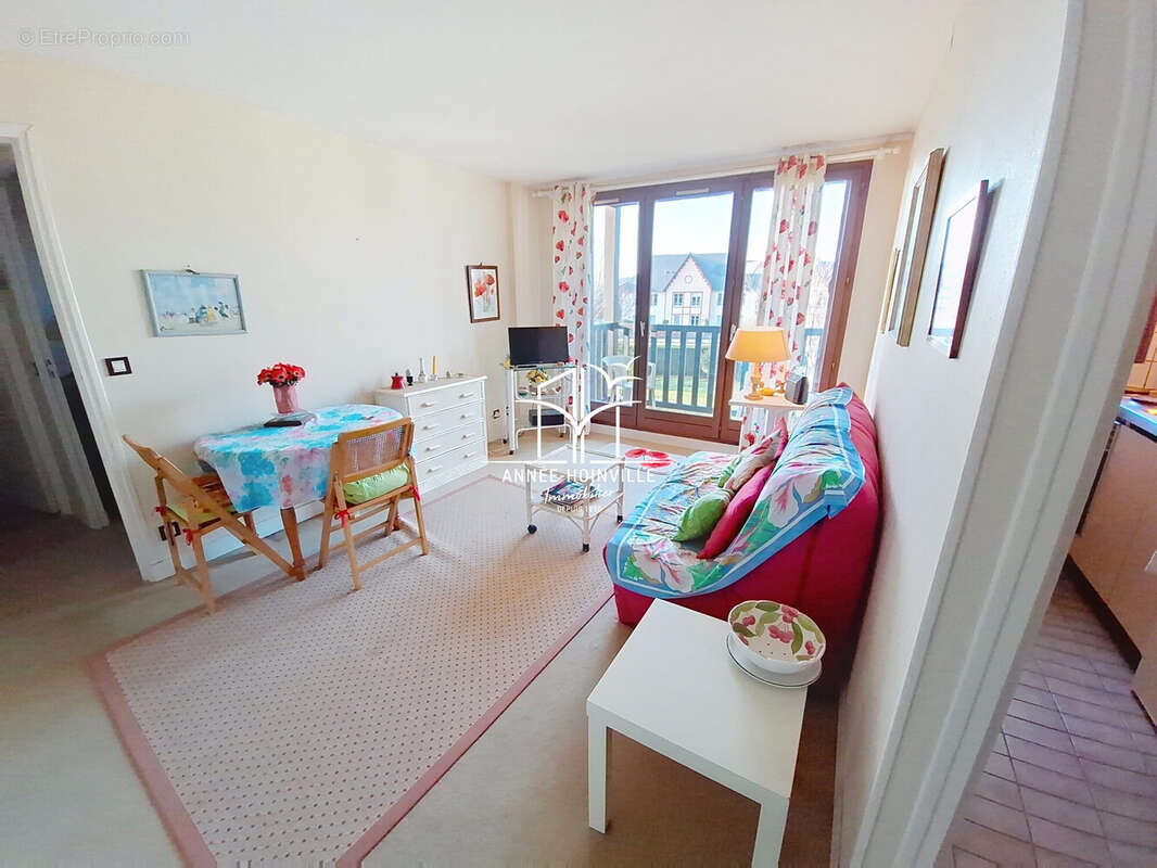 Appartement à BLONVILLE-SUR-MER