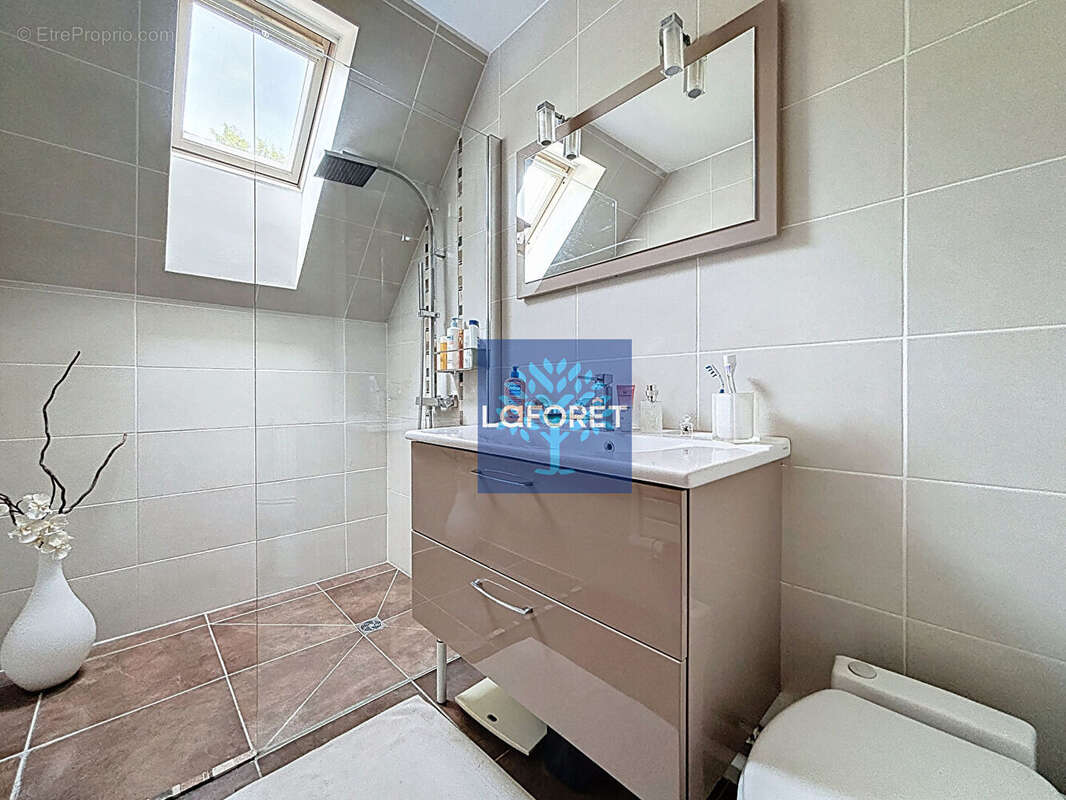 Maison à VERT-SAINT-DENIS