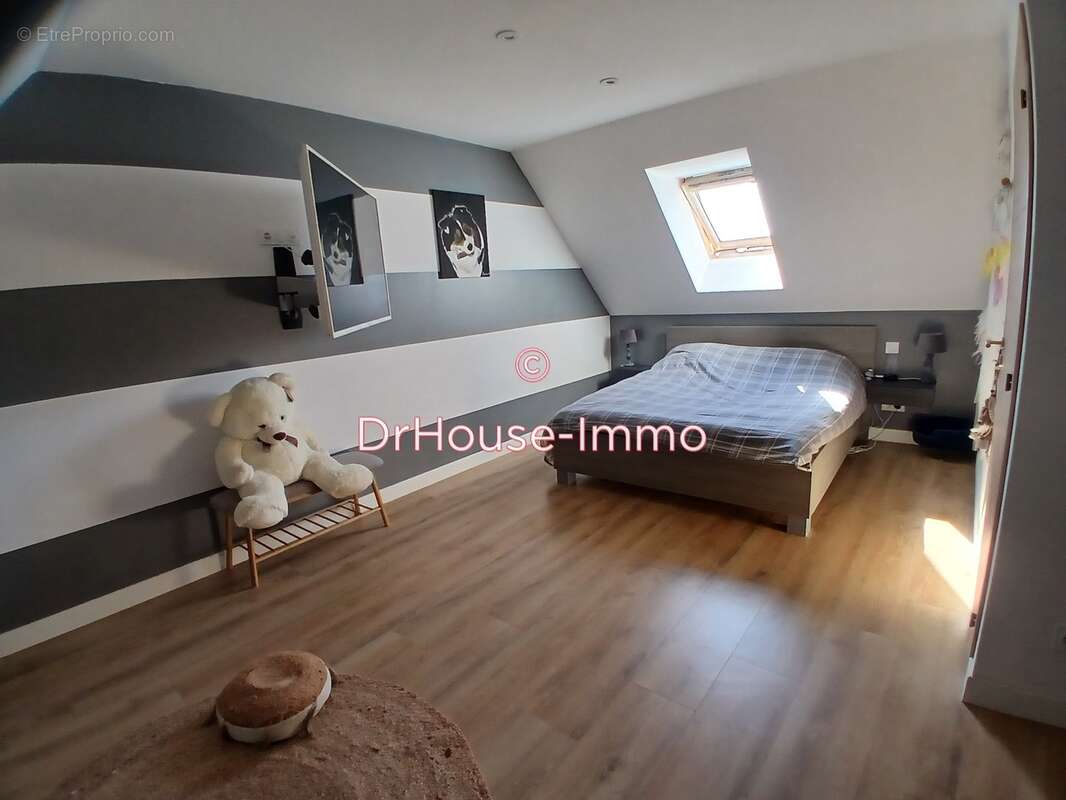 Maison à NEUF-BERQUIN