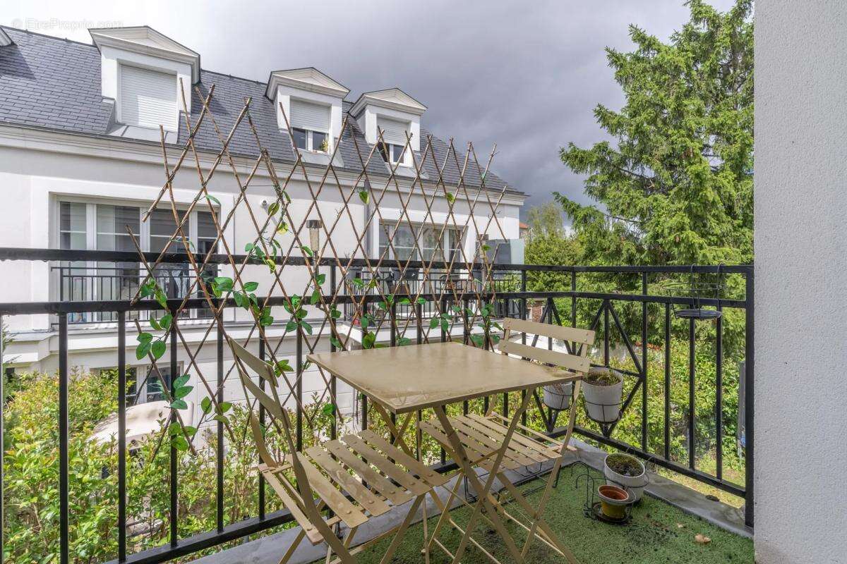 Appartement à COLOMBES