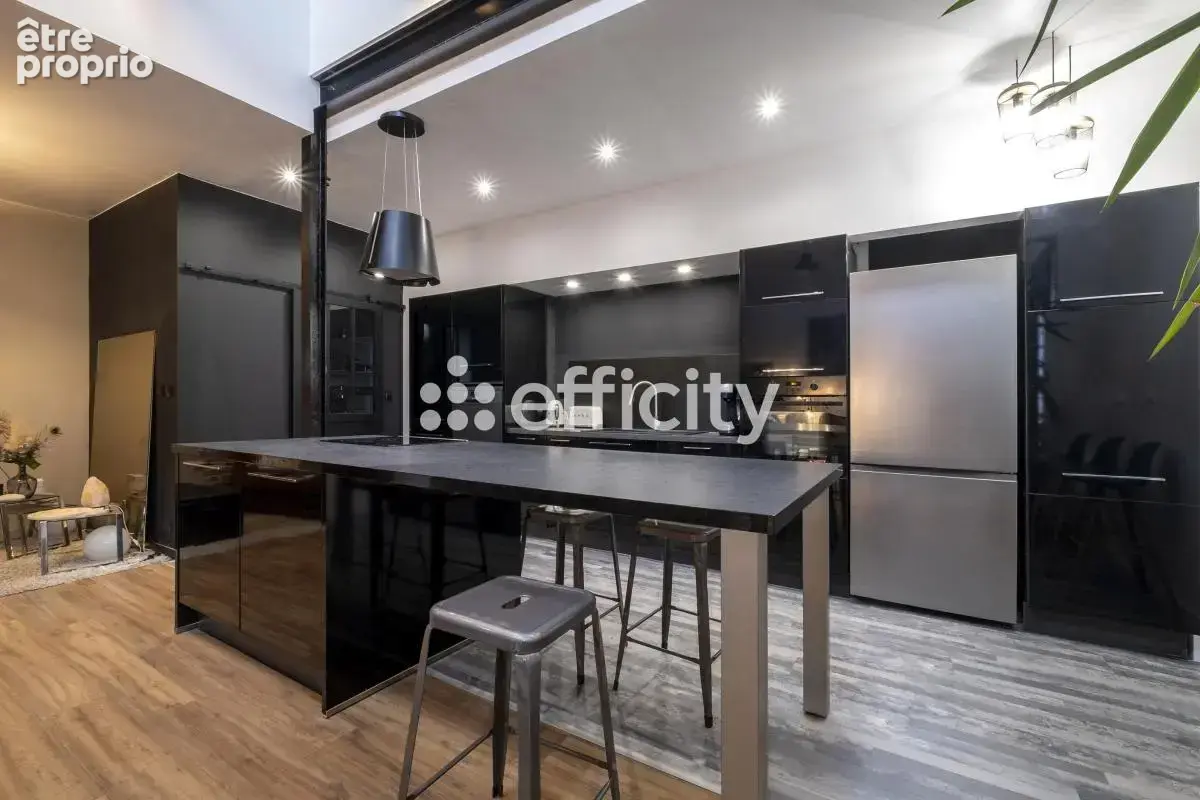 Maison 165 m² à Saint-Xandre  - photo 4