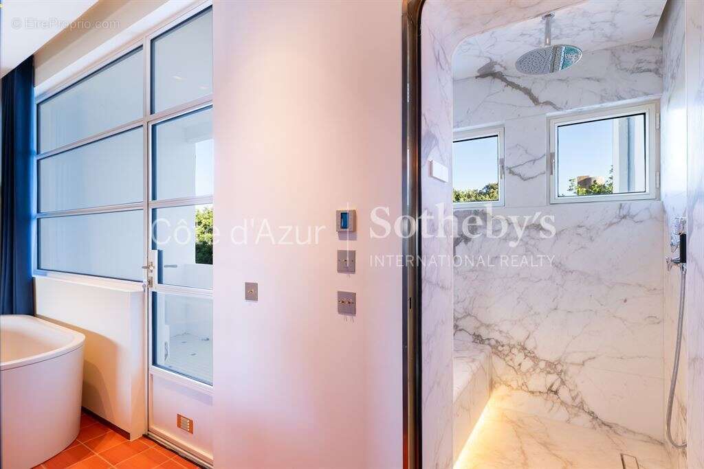 Appartement à SAINT-TROPEZ