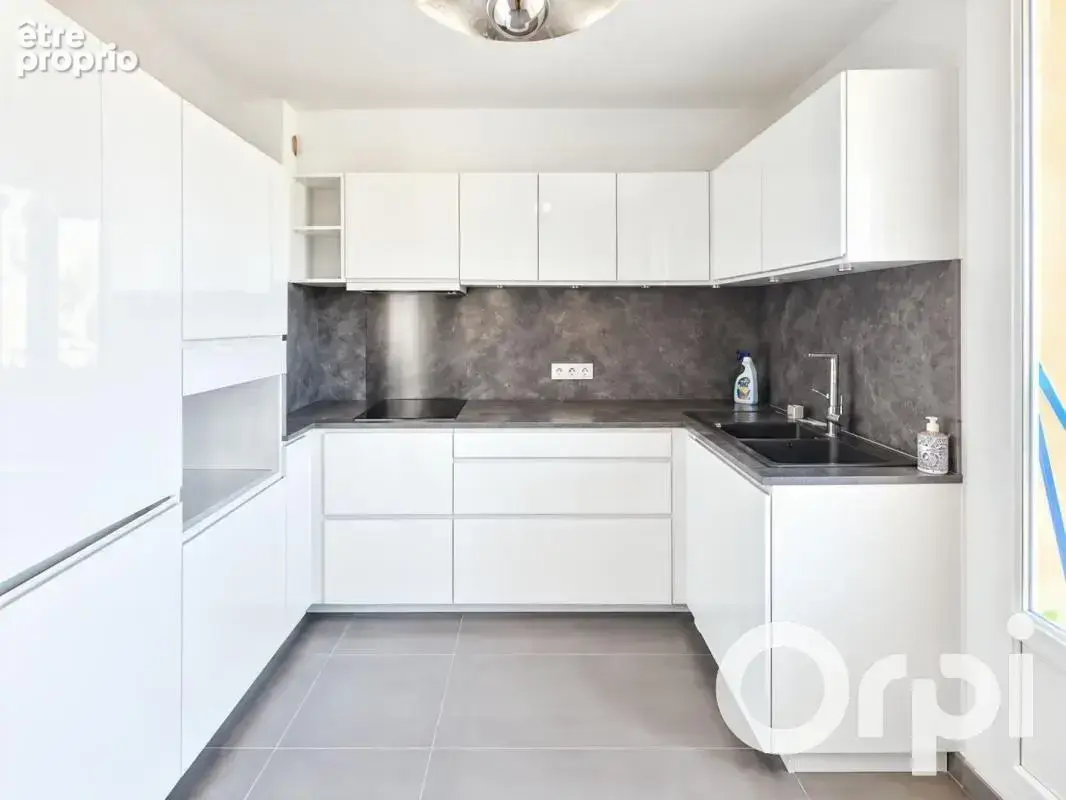 Appartement À Vendre - photo 2
