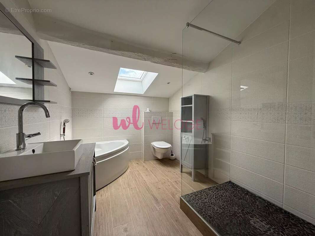 Appartement à MESSIMY