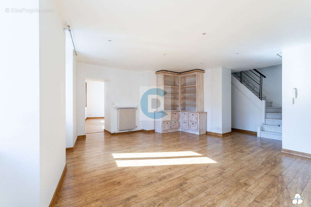 T4 Appartement Centre Bonneville  duplex 4 pièces 108 m2 (124 m2 utiles)   3 chambres   Parking couvert - photo 2