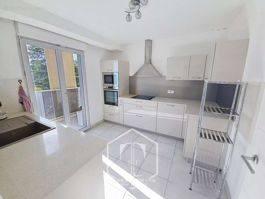 Appartement à VILLENEUVE-LOUBET