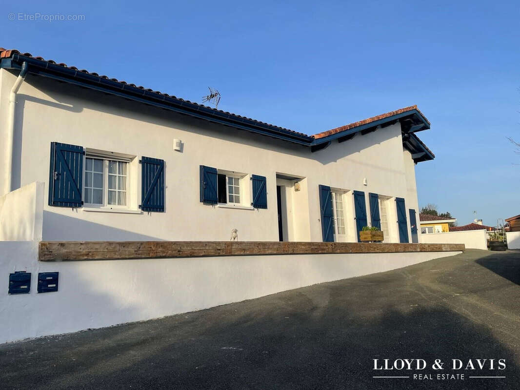 Maison 156 m² à Biaudos  - photo 4