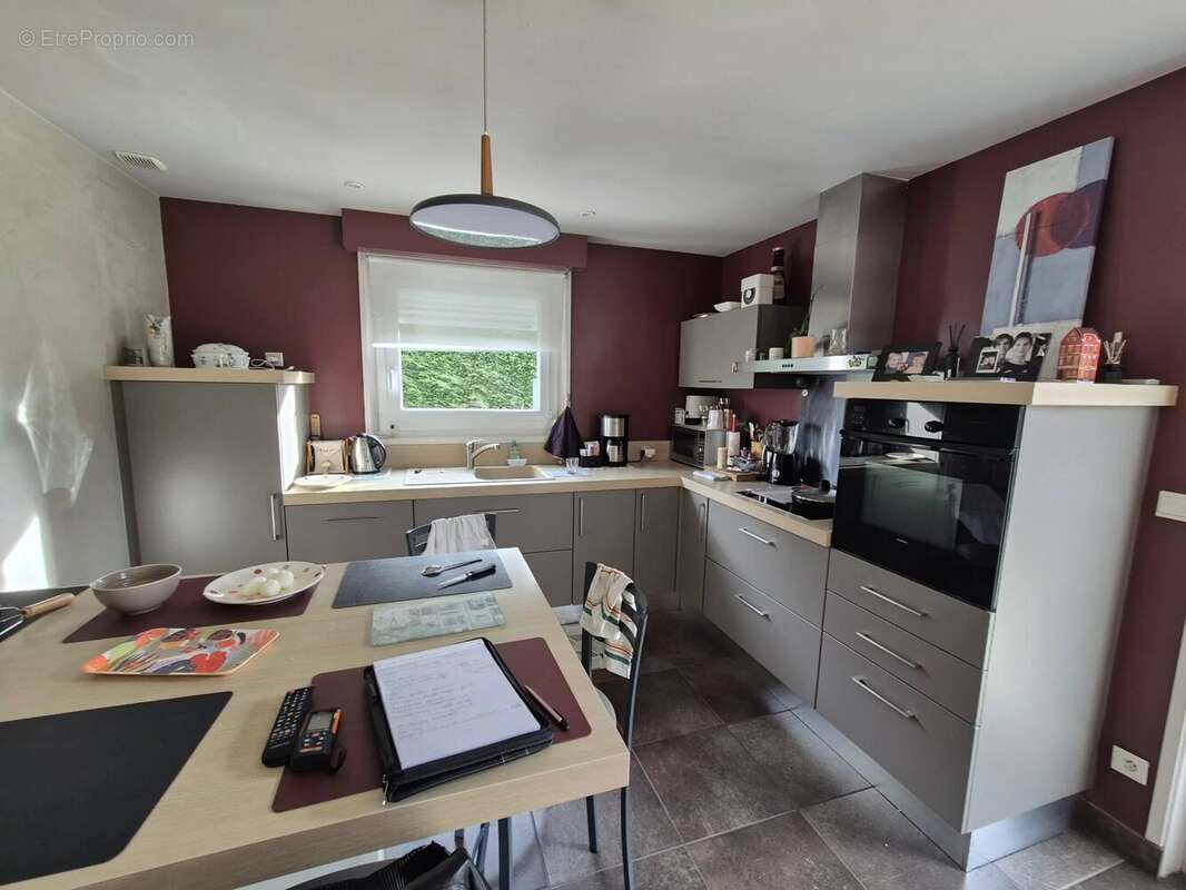 Maison T5 sur deux niveaux - photo 2