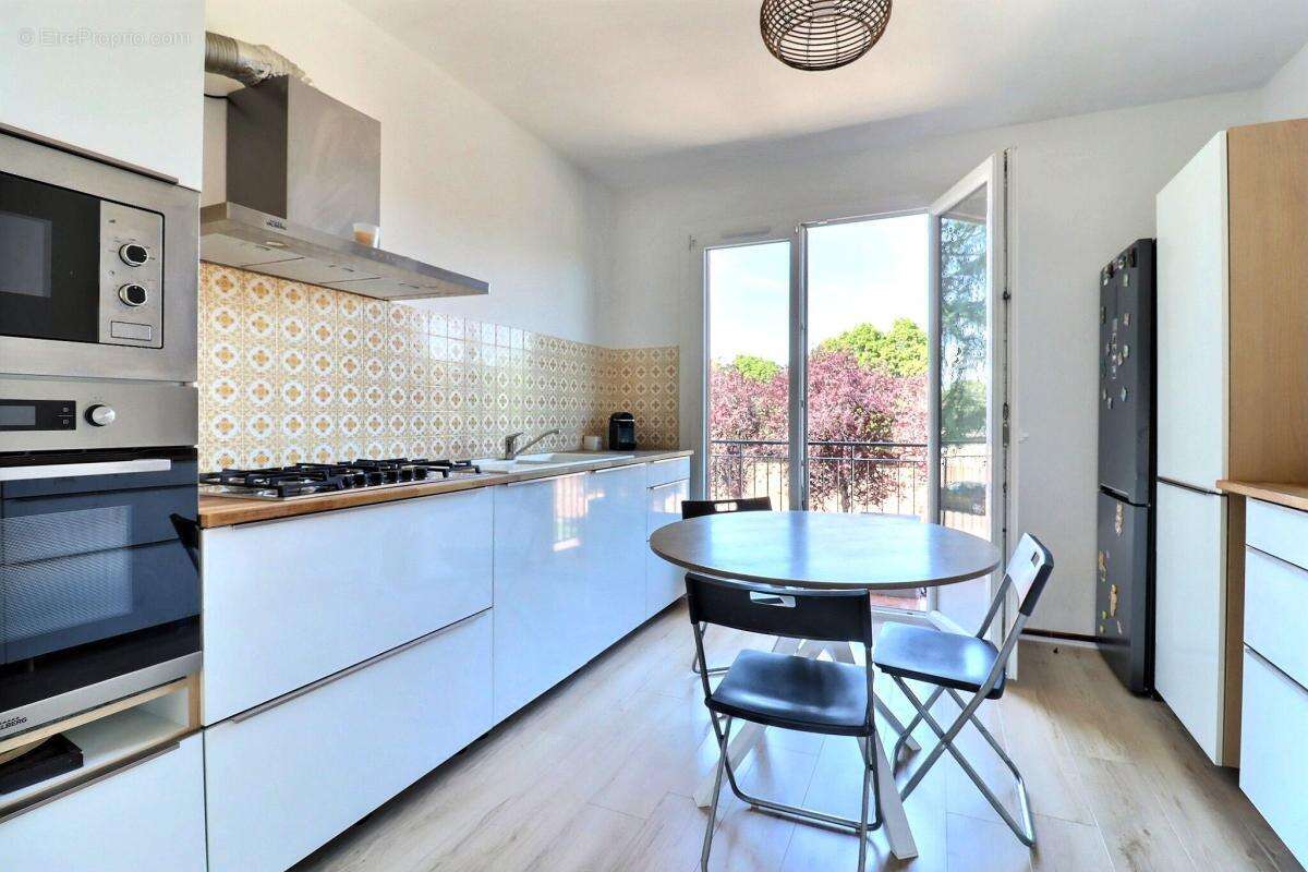 Appartement à CHENOVE