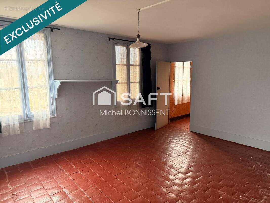 Photo 8 - Maison à MEHUN-SUR-YEVRE