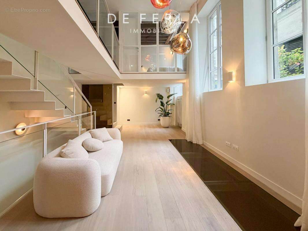 Appartement à PARIS-7E