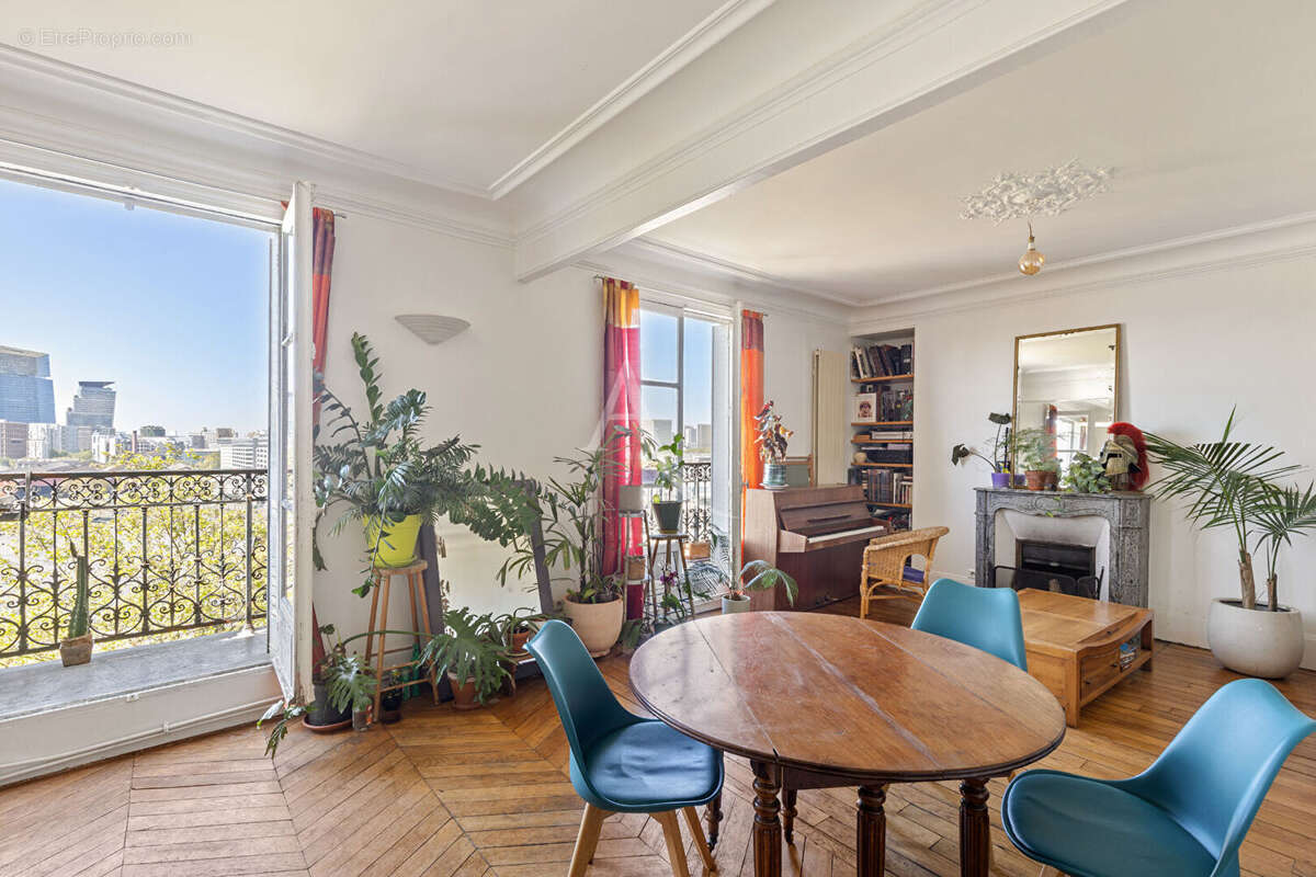 Appartement à PARIS-12E