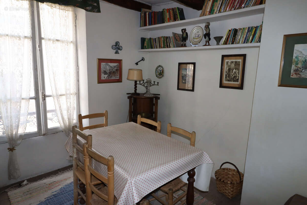 Maison à COLMARS