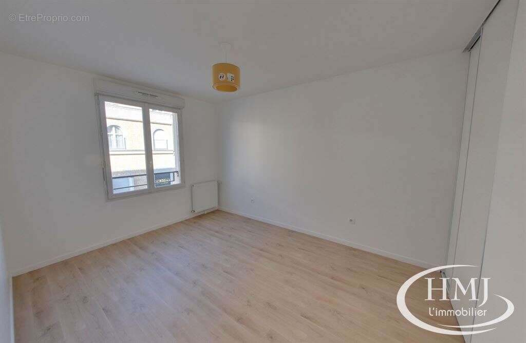 Appartement à CORBEIL-ESSONNES