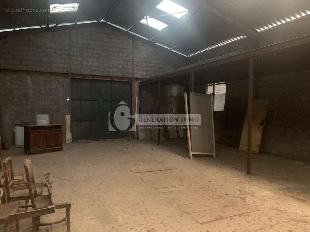 HANGAR à vendre sur Arles - photo 8