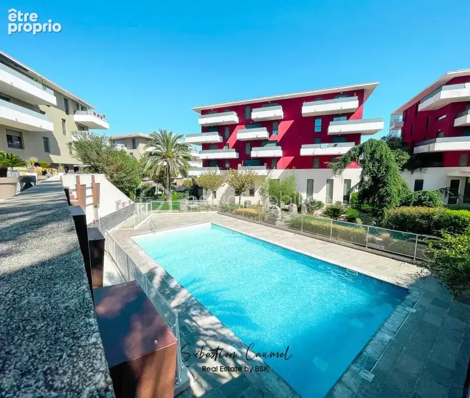 Juvignac - T3 dernier étage avec terrasse 13 m², vue dégagée, piscine et parking - photo 8