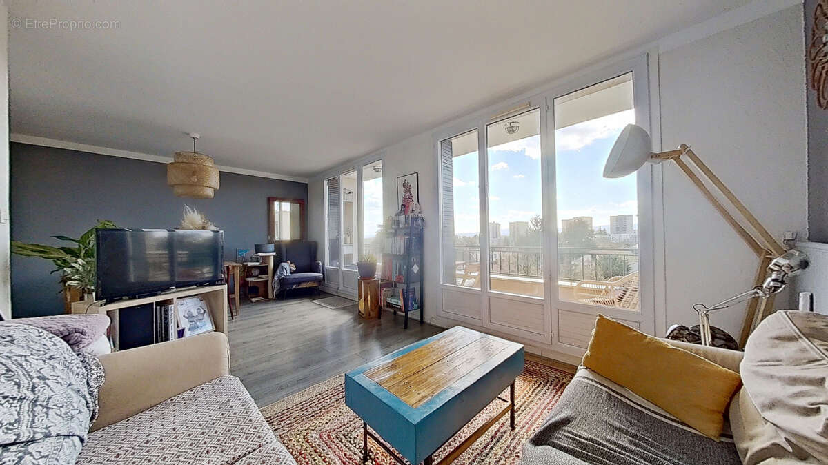 Appartement à CHAMPAGNE-AU-MONT-D'OR