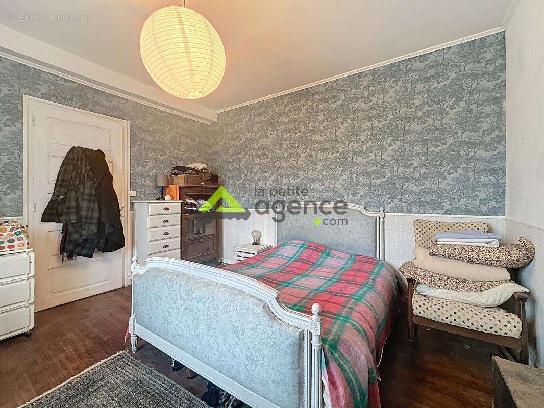 Maison à MOURIOUX-VIEILLEVILLE