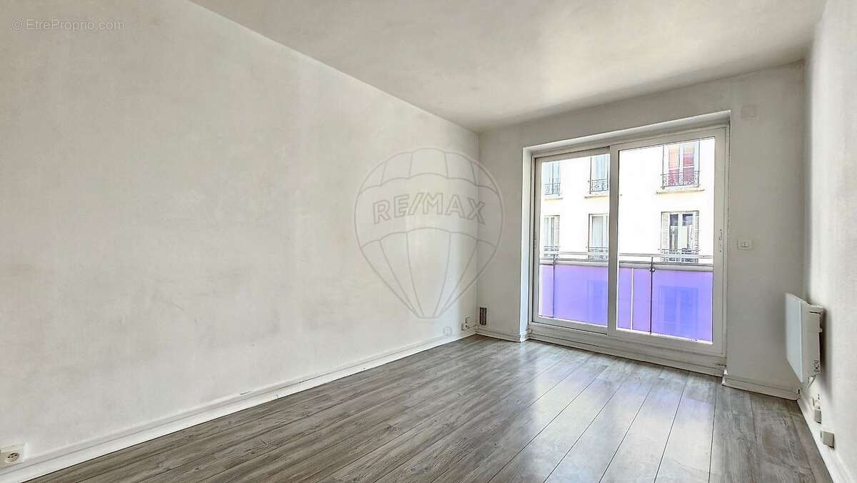 Appartement à PARIS-14E