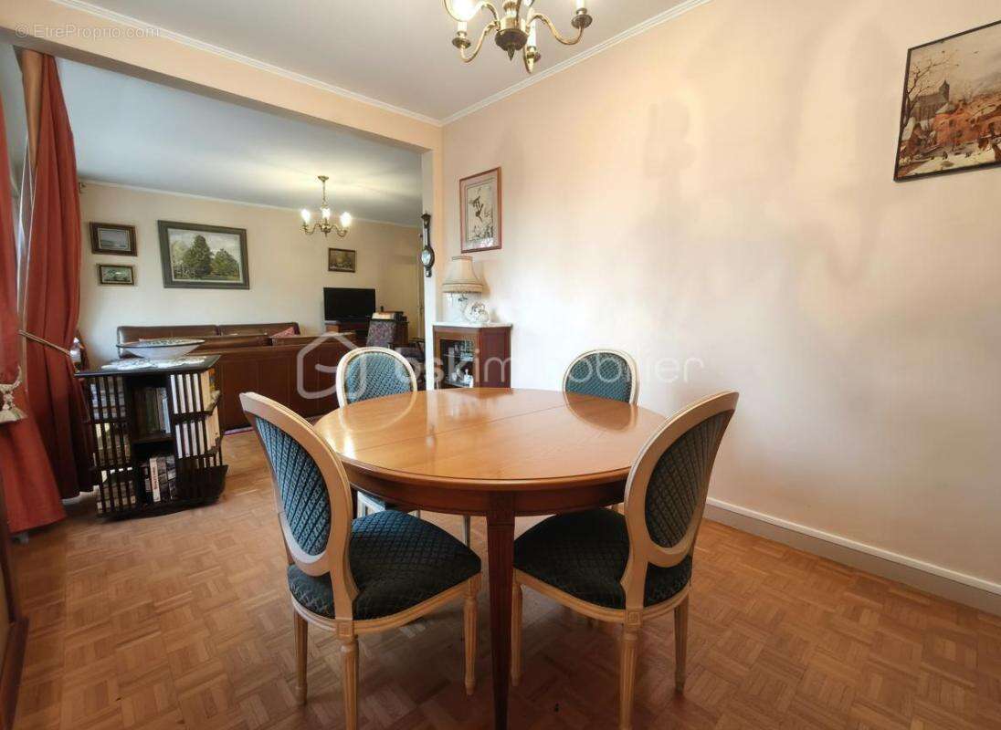 Appartement à L&#039;ETANG-LA-VILLE