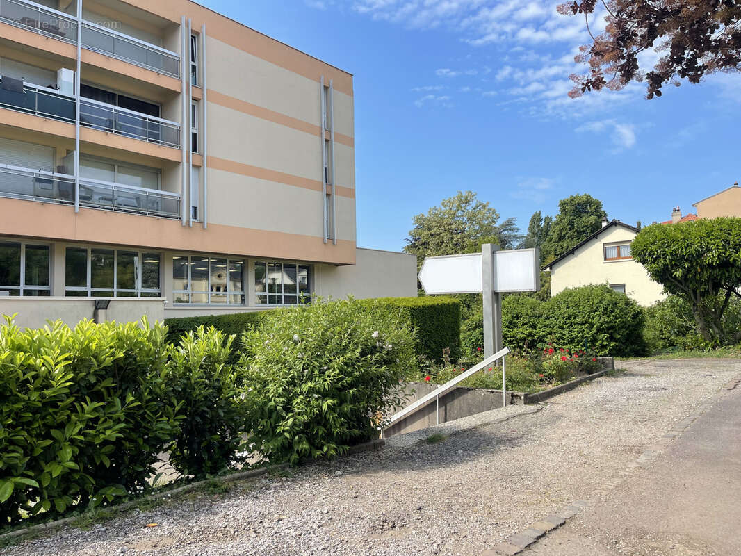 À Vendre : Studio Lumineux Metz Plantières - Balcon Vue Dégagée Proche Mettis - photo 2