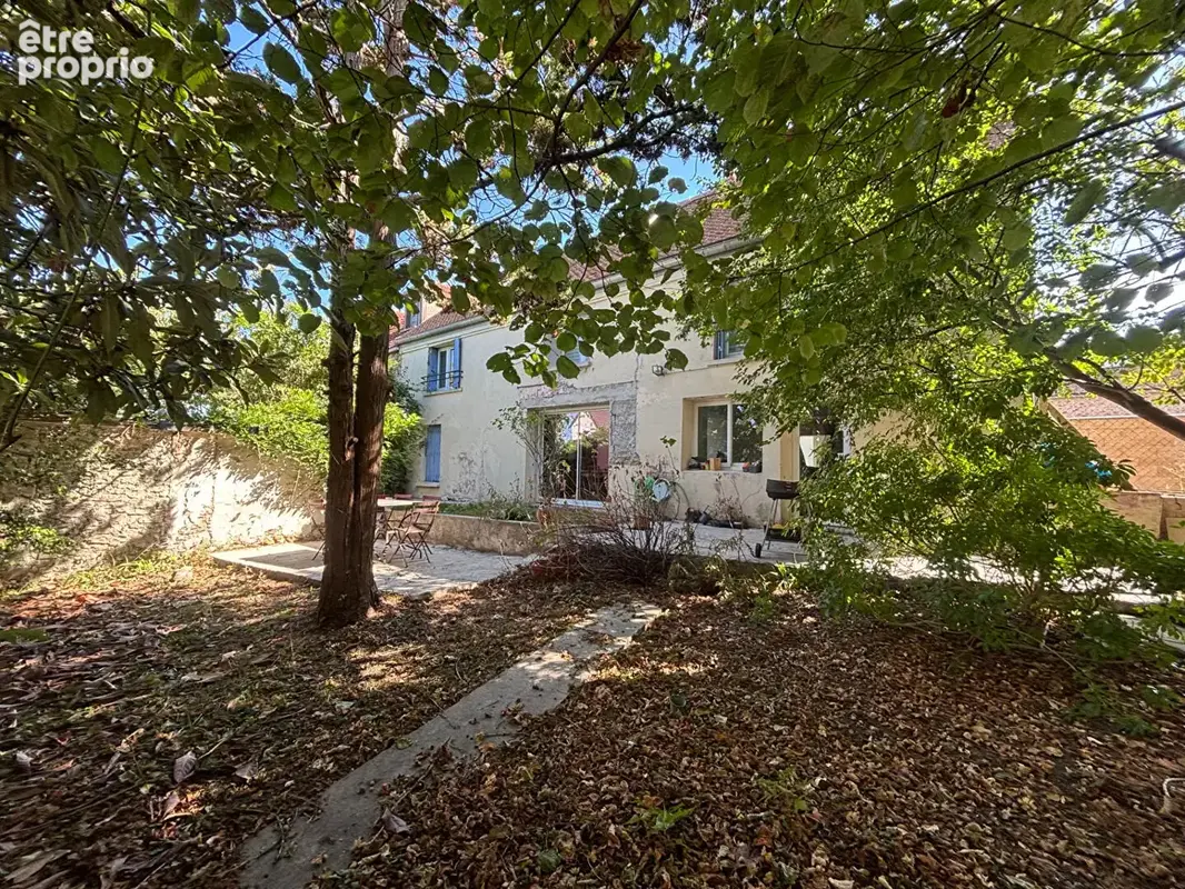 Photo Maison à Crecy-La-Chapelle au prix de 269 000€