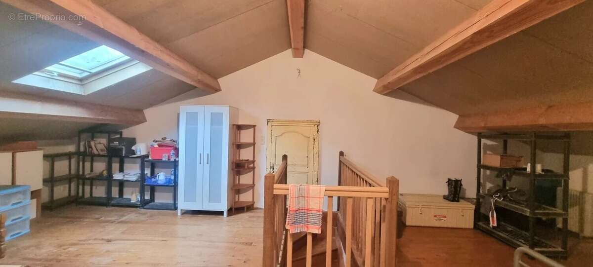 Maison à CASTELNAU-MONTRATIER