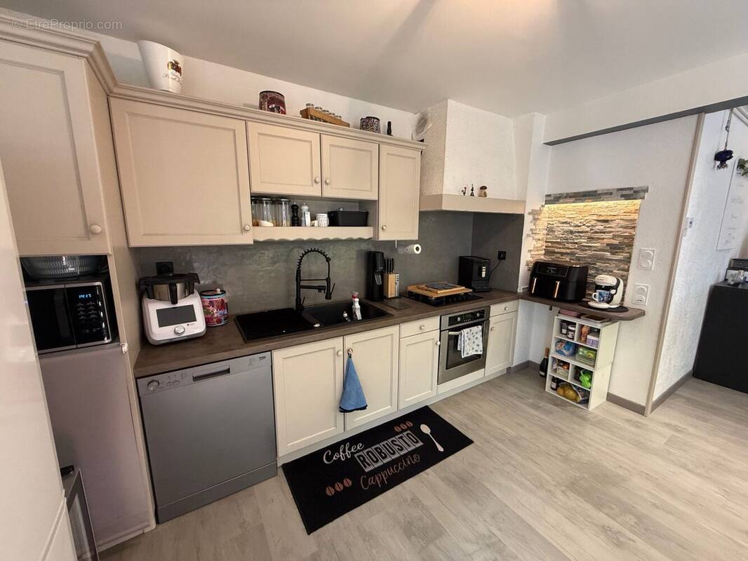 Appartement à LA BUISSE