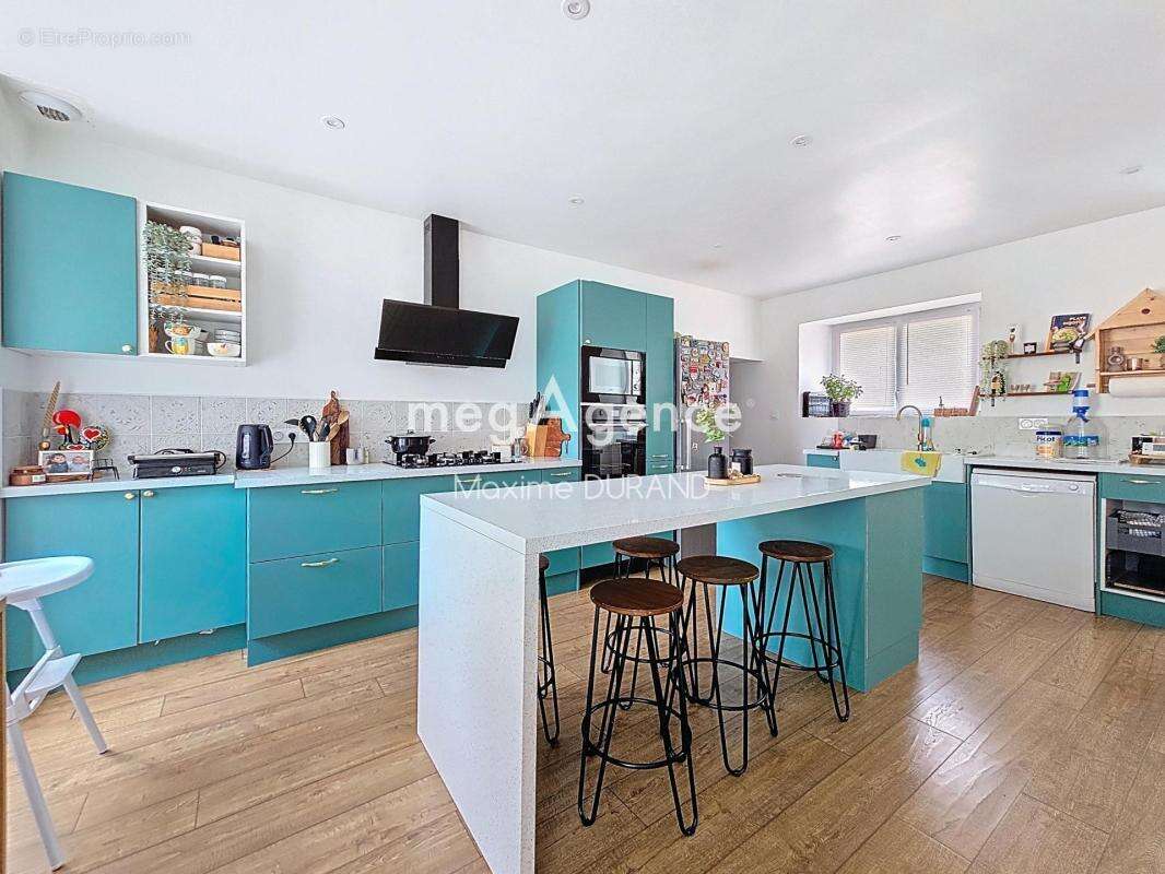 Maison à SAINT-AMAND-SUR-SEVRE