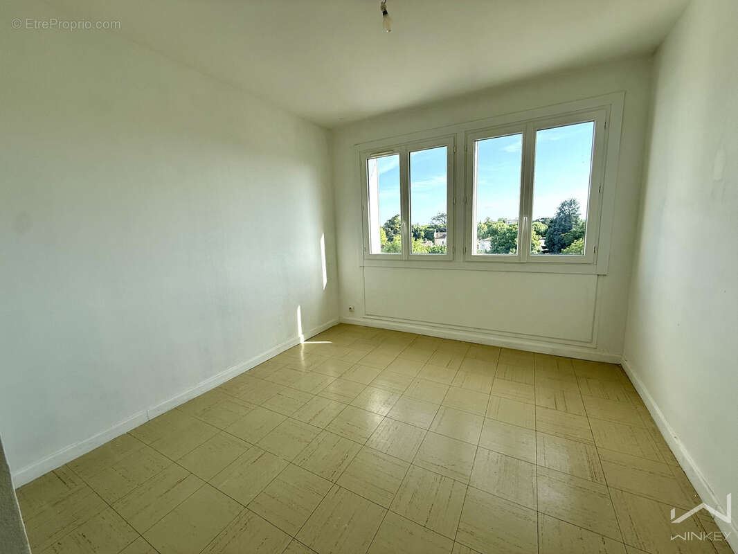 Appartement à PIERRELATTE