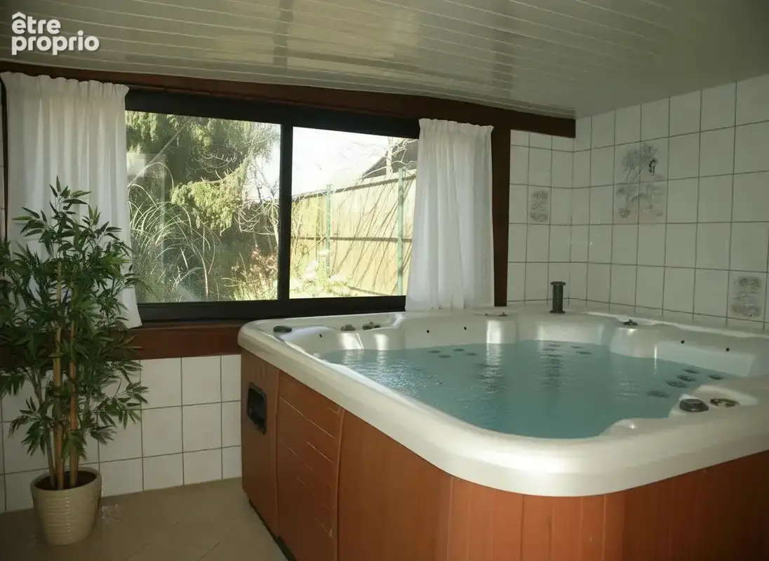 Pavillon avec piscine et jacuzzi ,4 chambres  - photo 6