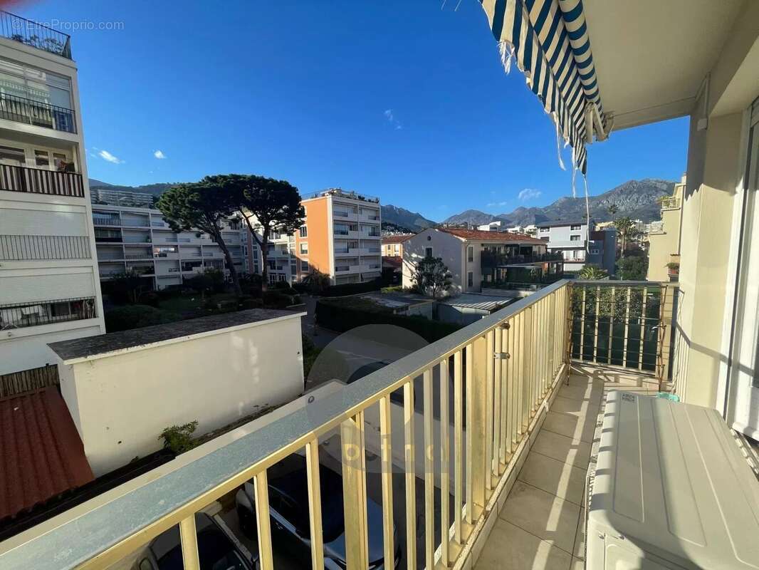 Appartement à ROQUEBRUNE-CAP-MARTIN