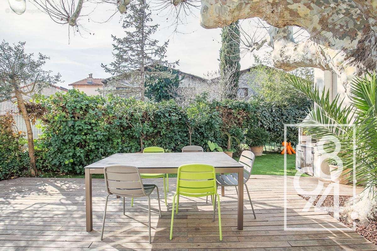 Appartement à MARSEILLE-9E