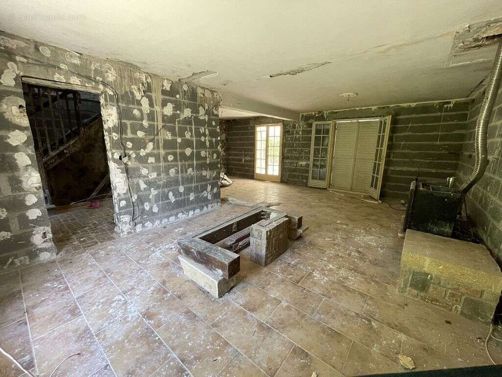 Maison - 151m ² - photo 3