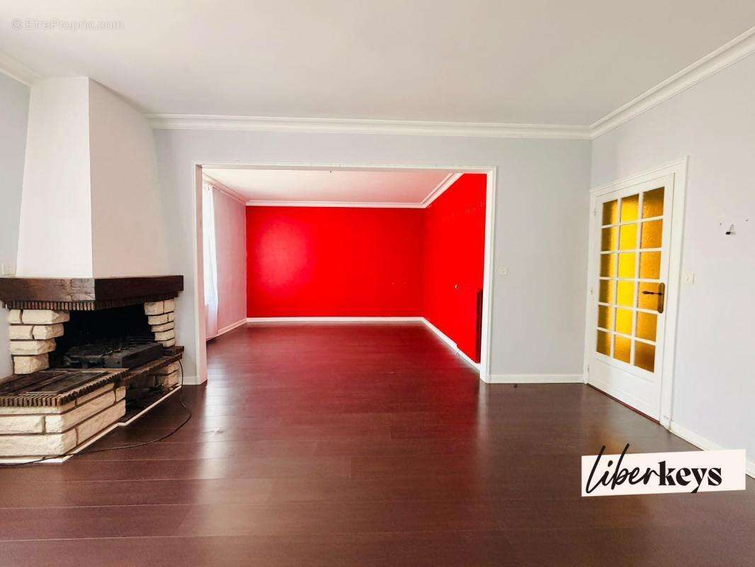 La châtaigneraie – maison de ville 269 m² avec studio indépendant : résidence familiale ou investissement locatif à fort potenti - photo 3