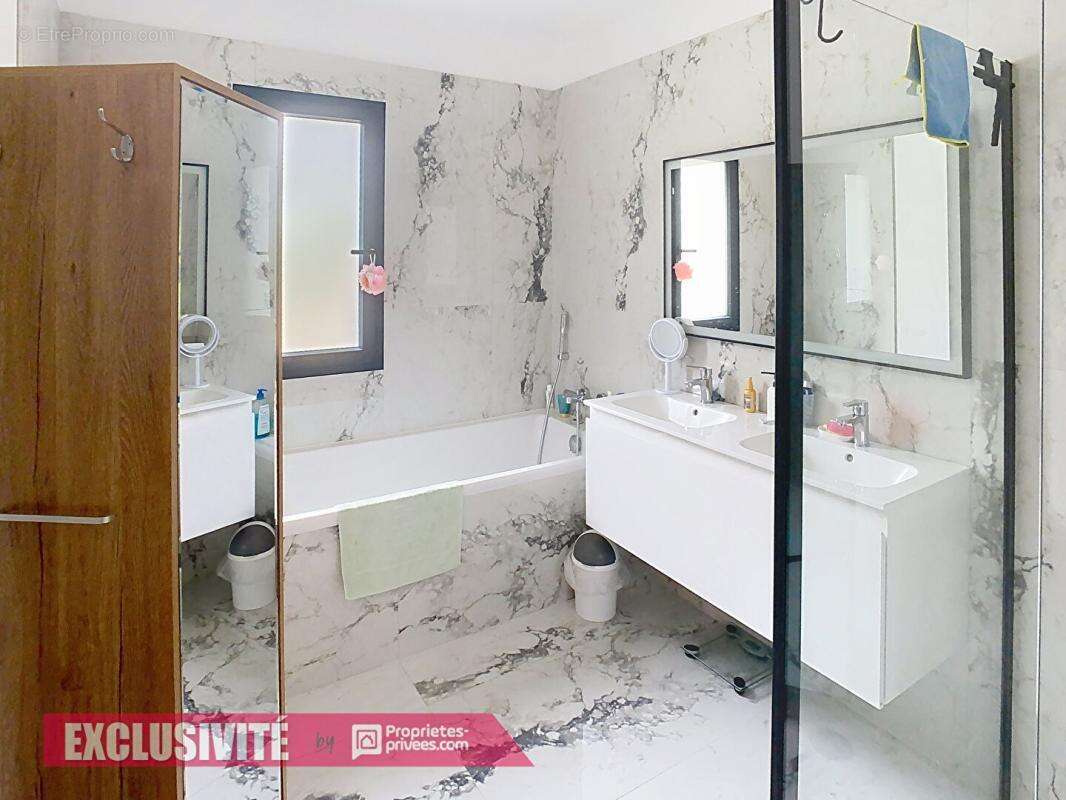 Maison à PLAN-D&#039;AUPS-SAINTE-BAUME