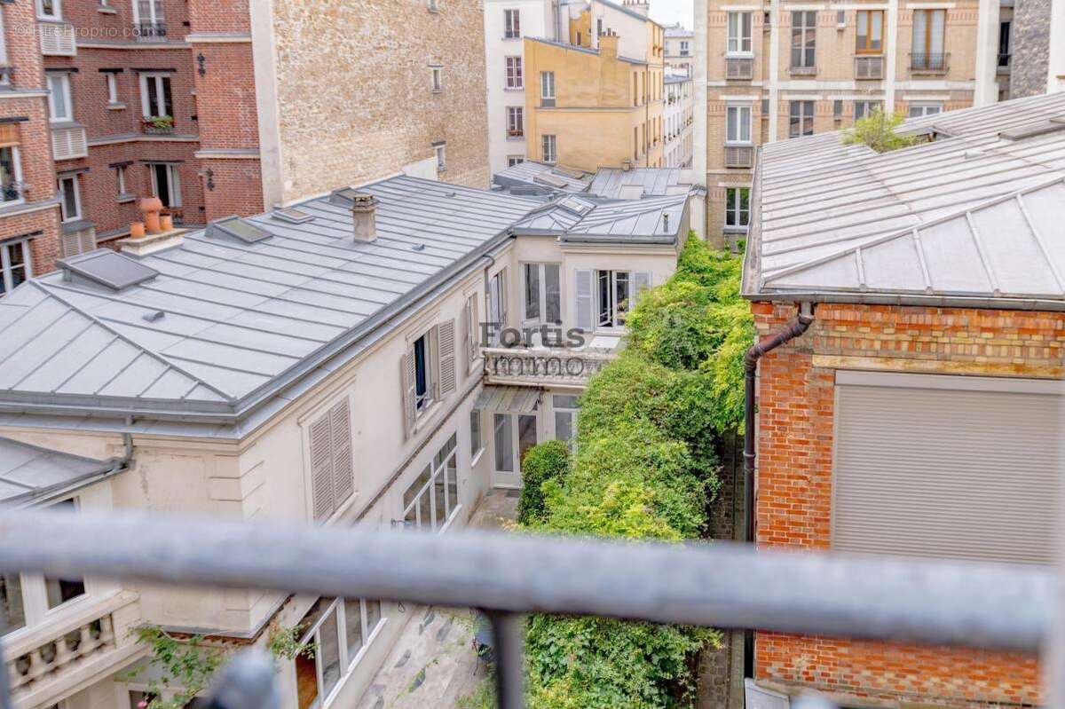 Appartement à PARIS-11E