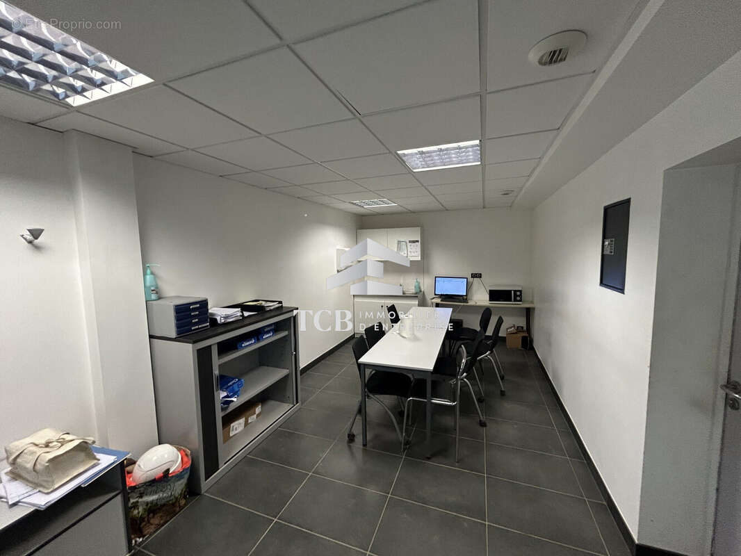 Commerce à LA HAIE-FOUASSIERE