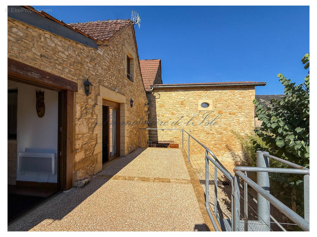 Maison à MONTIGNAC