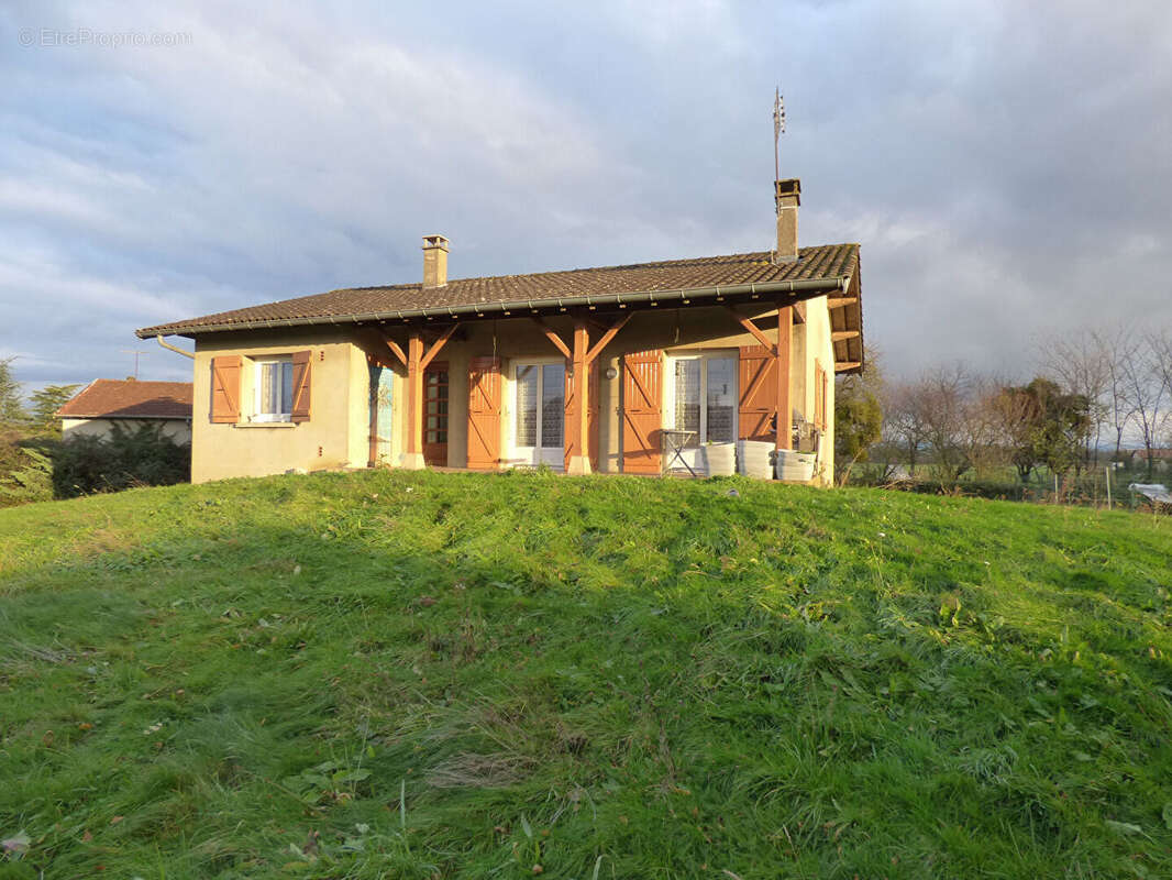 Maison Curciat Dongalon 4 pièce(s) 85 m2 - photo 2