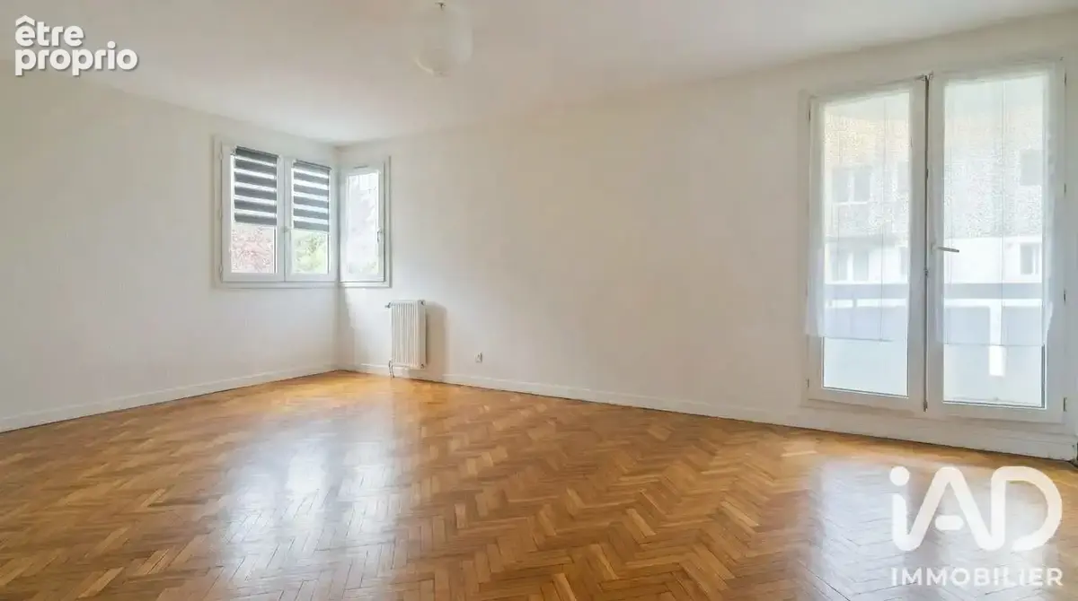 Photo 1 - Appartement à SAINTE-GENEVIEVE-DES-BOIS