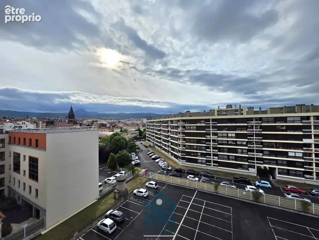 Appartement 4 pièces avec balcon, cave et stationnement couvert sécurisé - photo 9