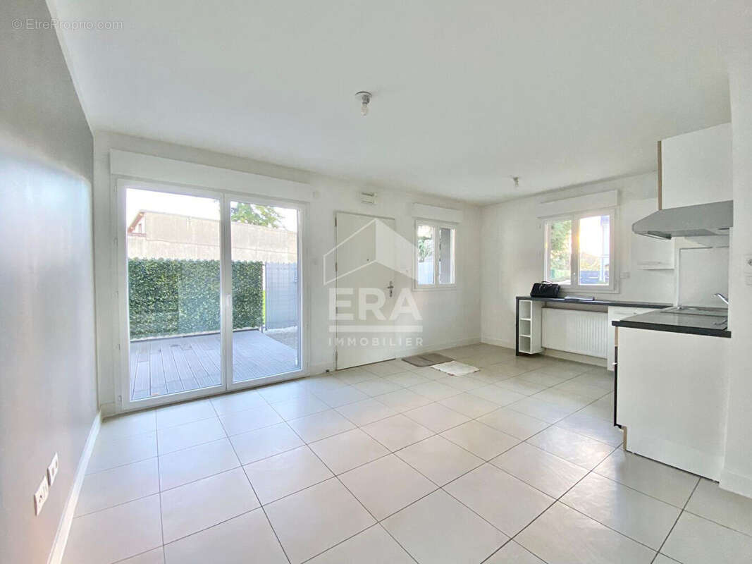 Appartement à SARTROUVILLE