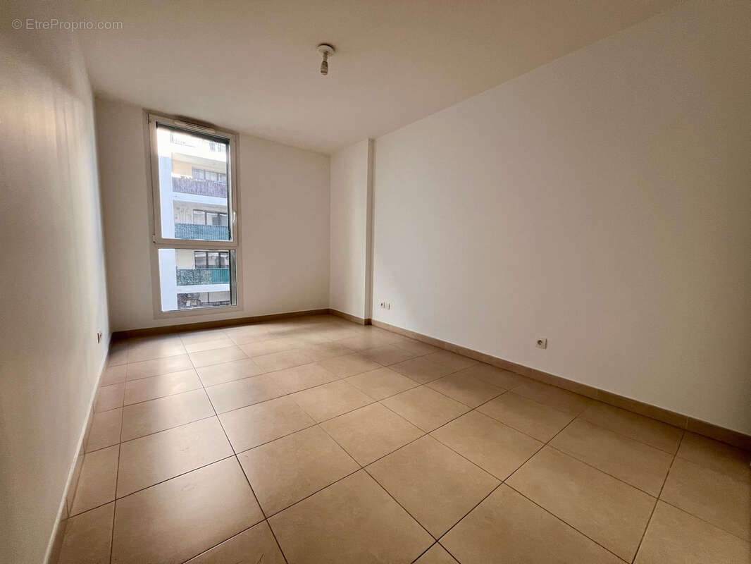 Appartement à MARSEILLE-7E