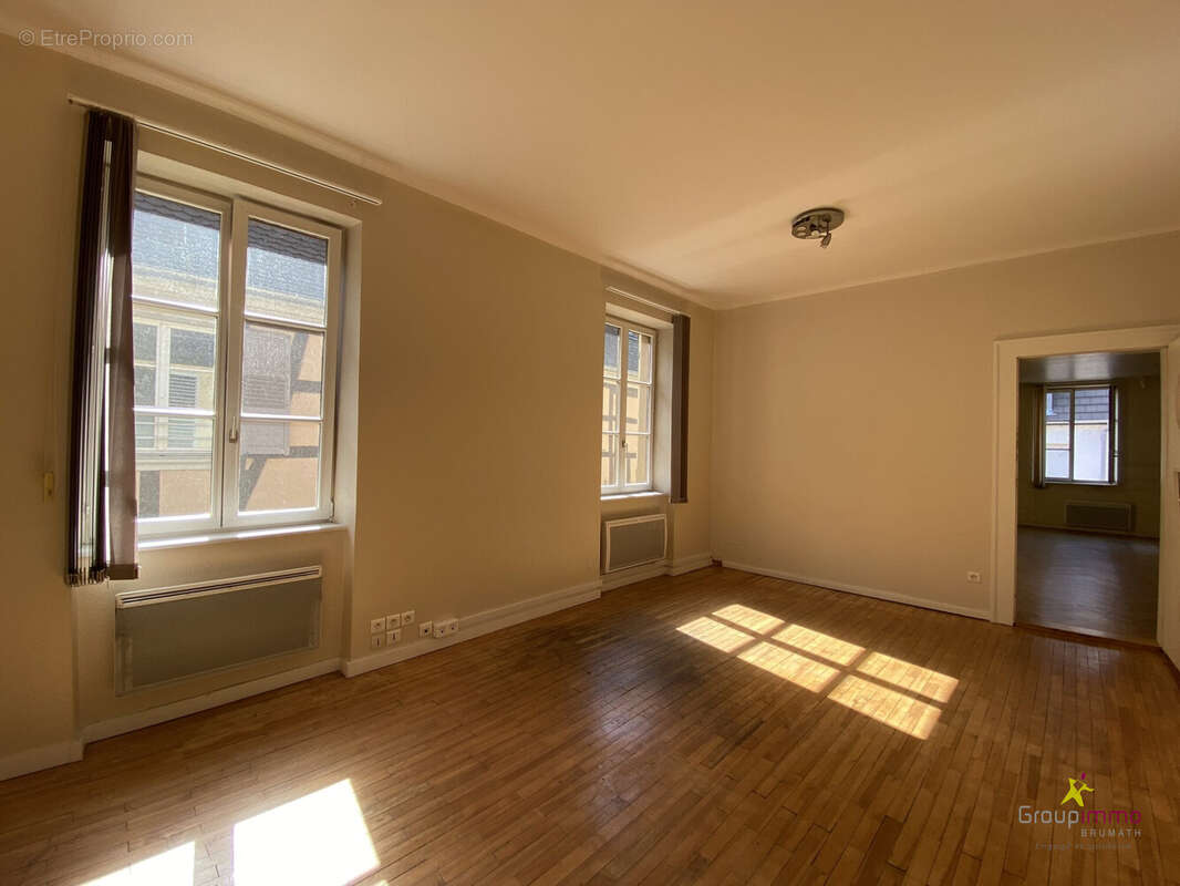 1er : bureau - Appartement à BRUMATH