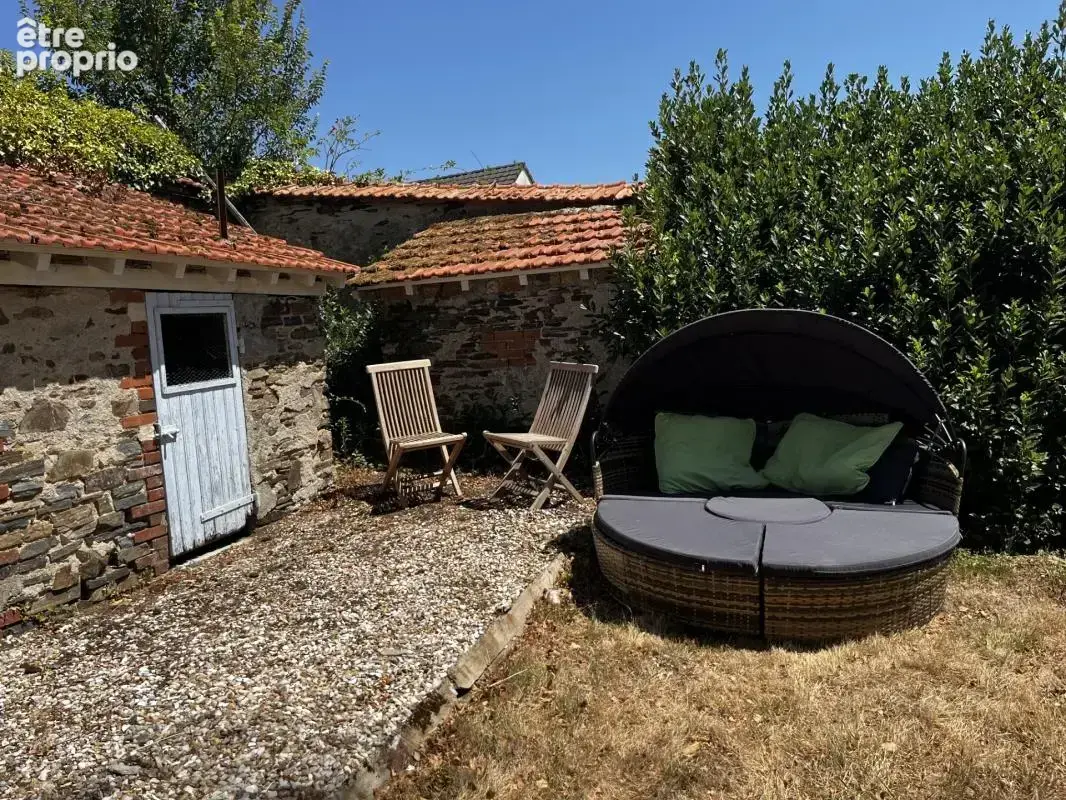 Manoir de 170m² avec son annexe de 50m² et ses dépendances sur terrain de 3 423m² 244 000 € - photo 53