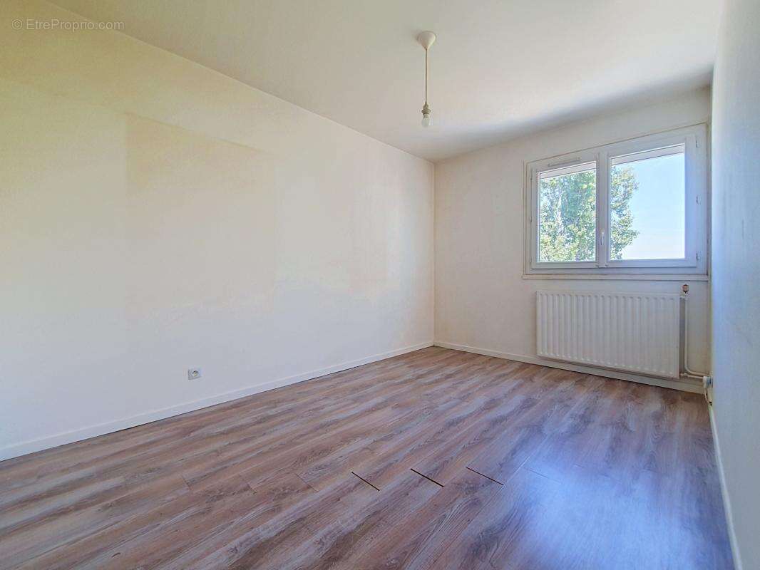 Appartement - 2 Chambres - Balcon - Cave - Jolie vue dégagée - Proche toutes commodités - photo 19