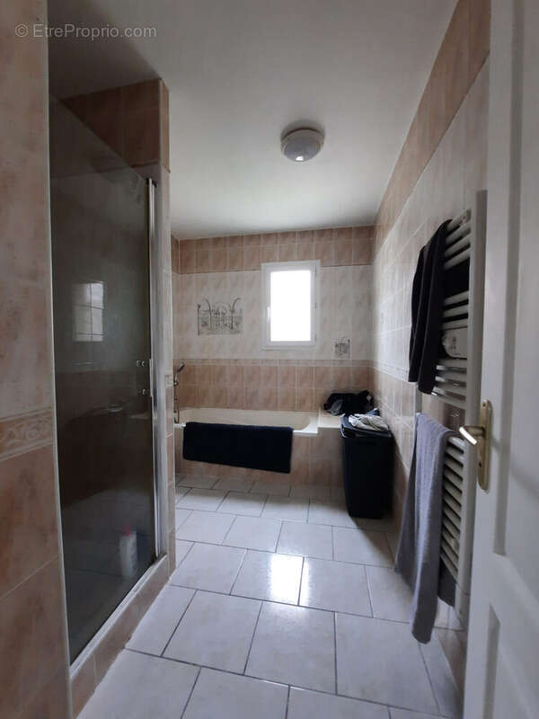 Maison 109 m² à Sainte-Gemme  - photo 6