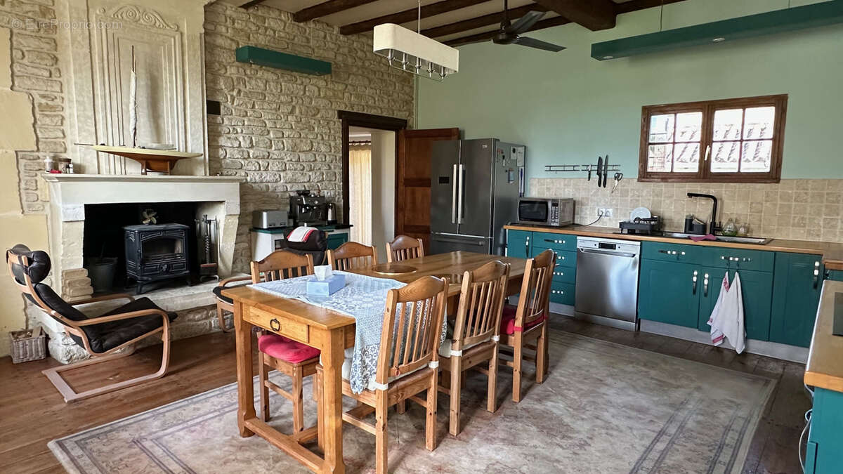 Maison à AUTHON-EBEON